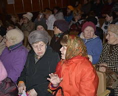 Жители Донского на собрании в ДК