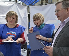 Специалисты проекта на пикете в Киреевске