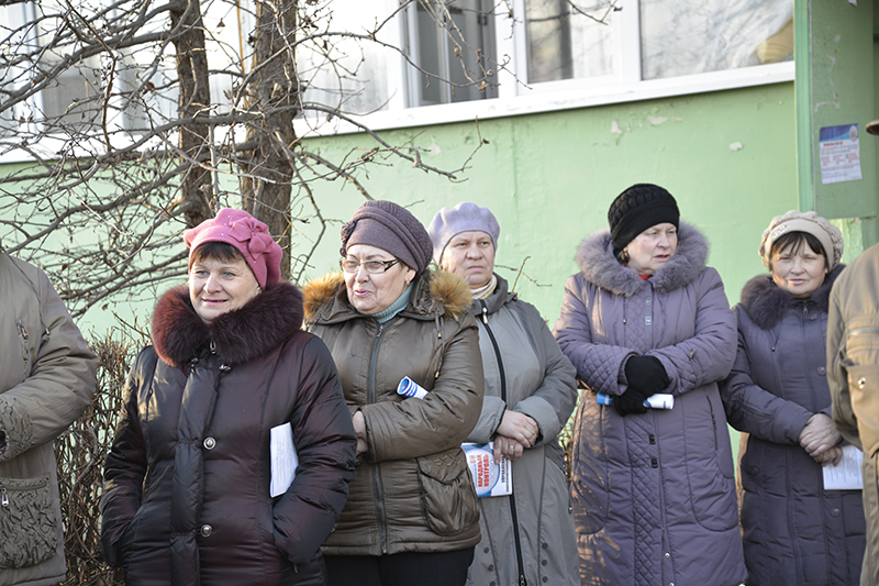 Жильцы слушают отчет управляющей компании