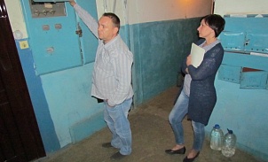 В Кимовском районе специалисты провели энергоконтроль в МКД