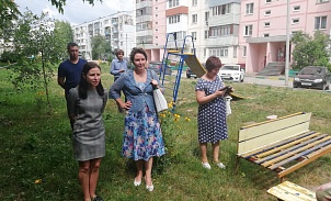 Исполнительный директор НП ЖКХ Контроль Светлана Разворотнева провела осмотр объектов городского благоустройства и капитального ремонта